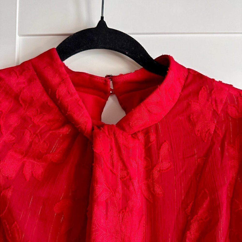 Julia Jordan NEW Tie Waist Red Burnout Lurex Mini Dress in Size 10 - Picture 5 of 7
